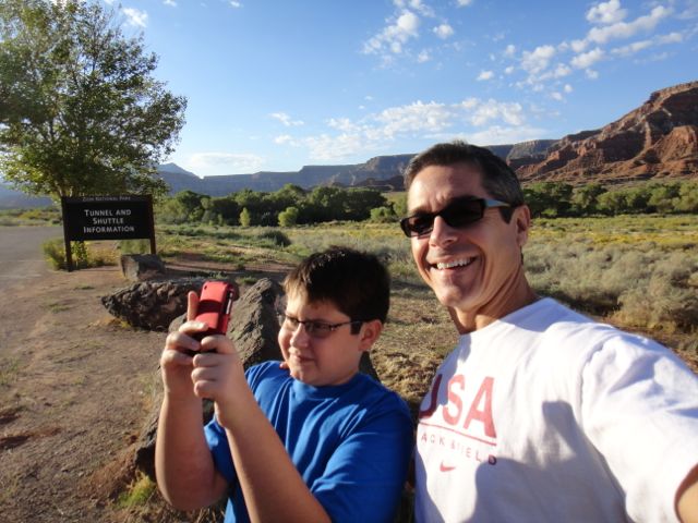 Both taking self-portraits simultaneously. Unstaged.