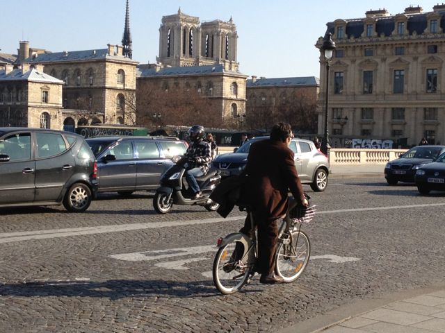bicycling in paris