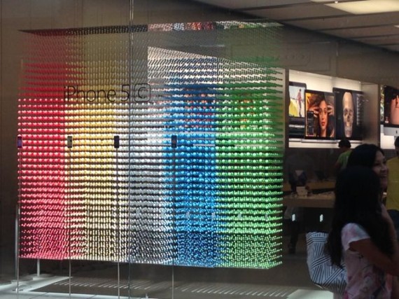 Apple Store iPhone 5C window display