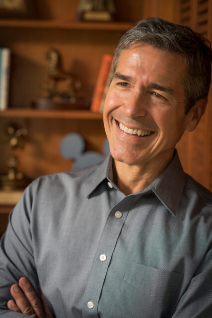 Disney Employee Engagement Keynote Speaker jeff noel