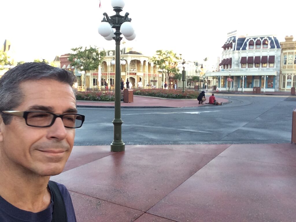 Disney customer service keynote speaker