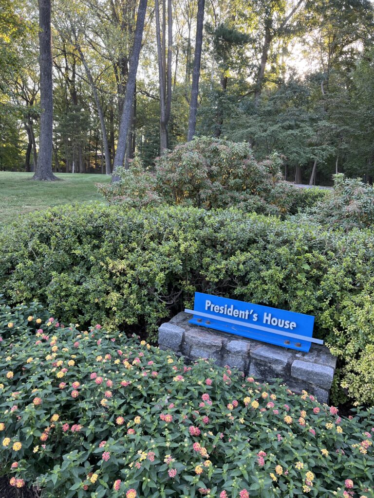 College campus presidents house